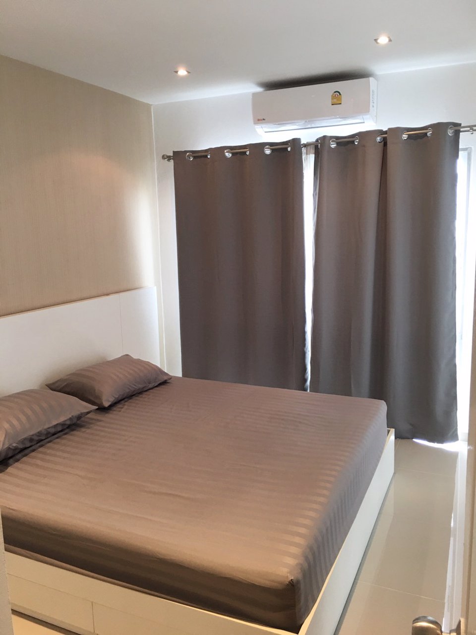 ให้เช่า-a-space-อโศก-รัชดา-ห้องตกแต่งใหม่พร้อมอยู่-เพียง-12000-บาท-เดือน-รวมค่าส่วนกลาง-