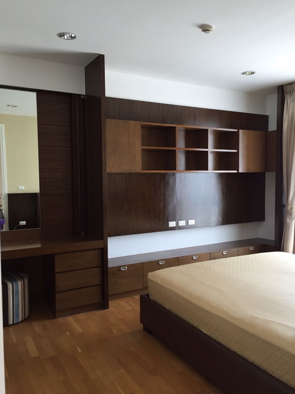 ให้เช่า-คอนโด-อมันตารัชดา-86-sqm-2นอน-2น้ำ-mrt-ศูนย์วัฒนธรรม-ชาวต่างชาติพักอาศัยเกิน-50-