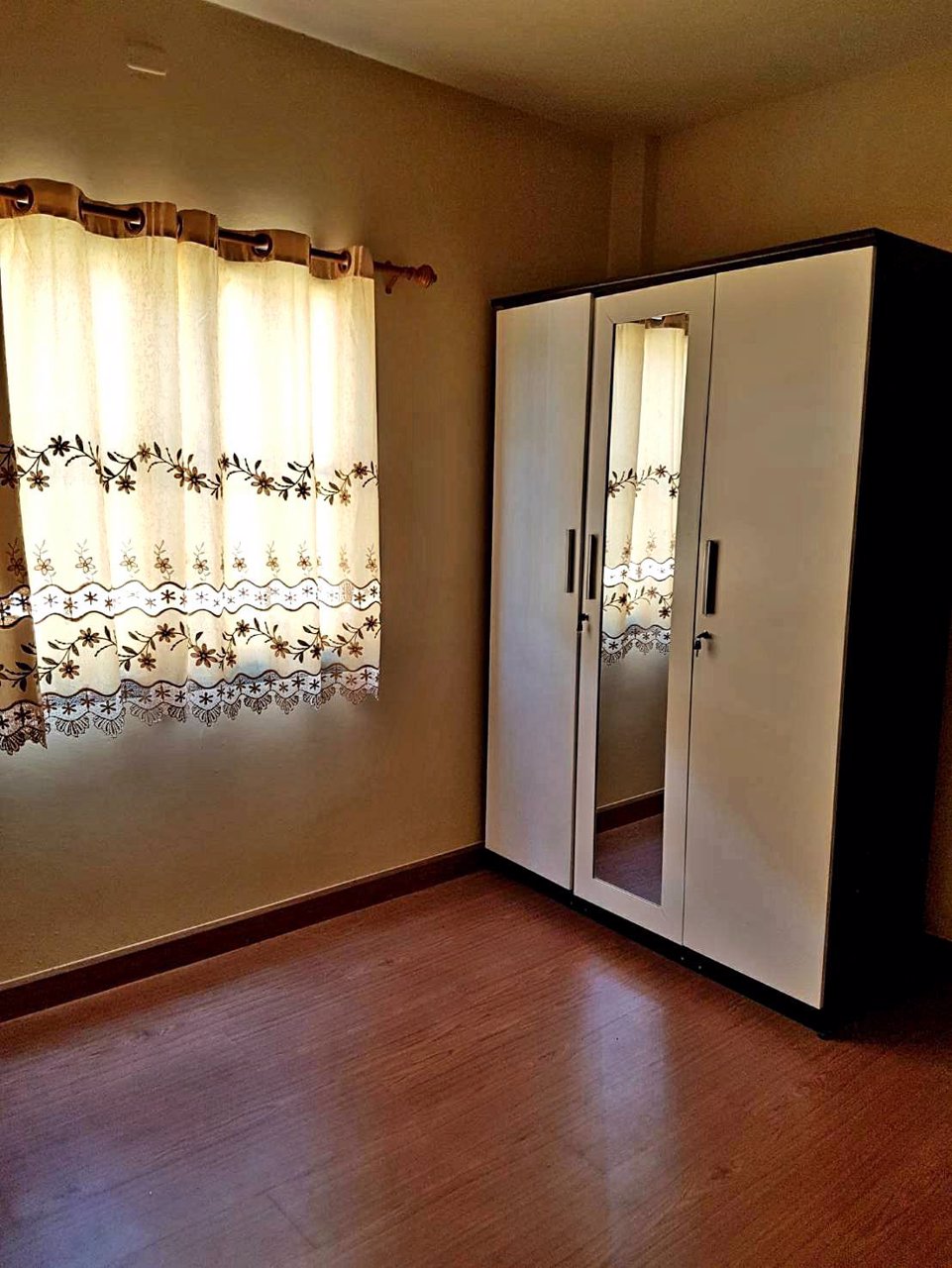 ขายบ้านทาวน์โฮม-หมู่บ้านพาราเซตโต้-บ้านสภาพสวย