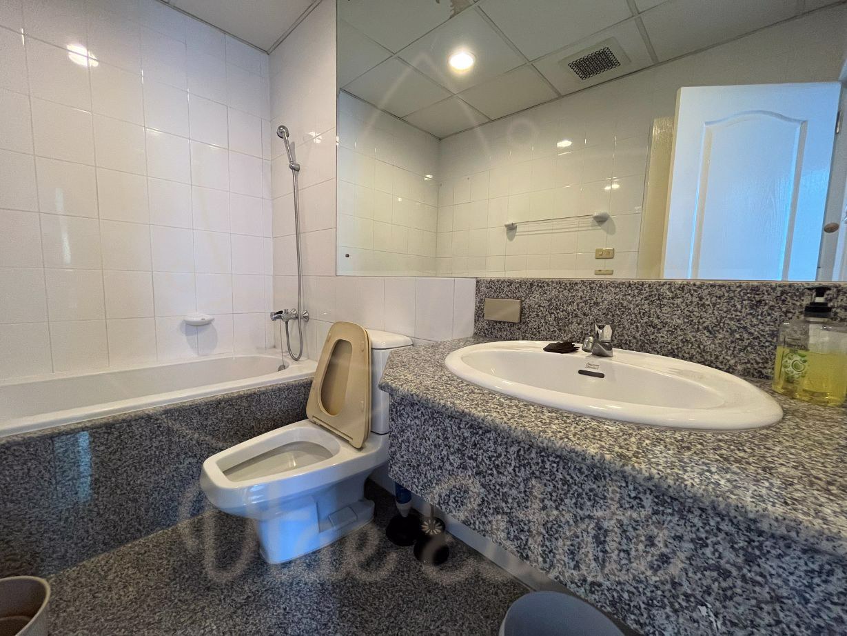 เช่า-ขาย-คอนโด-สาทรเฮ้าส์-sathon-house-ติดbtsสุรศักดิ์-2-ห้องนอน-2-ห้องน้ำ-1-ที่จอดรถfixed