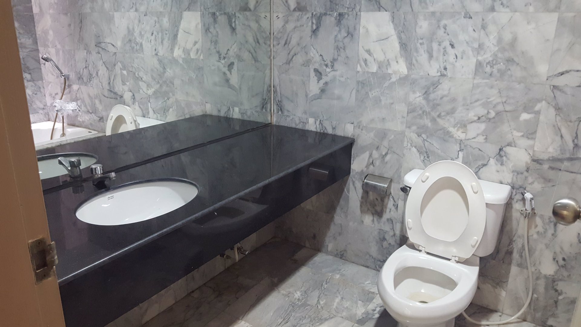 บ้านทาวน์โฮมแต่งโมเดิน-ซอยลาดพร้าว41-เดิน-6-นาทีถึงปากซอย-สถานีภาวนาโมโนเรลสีเหลือง