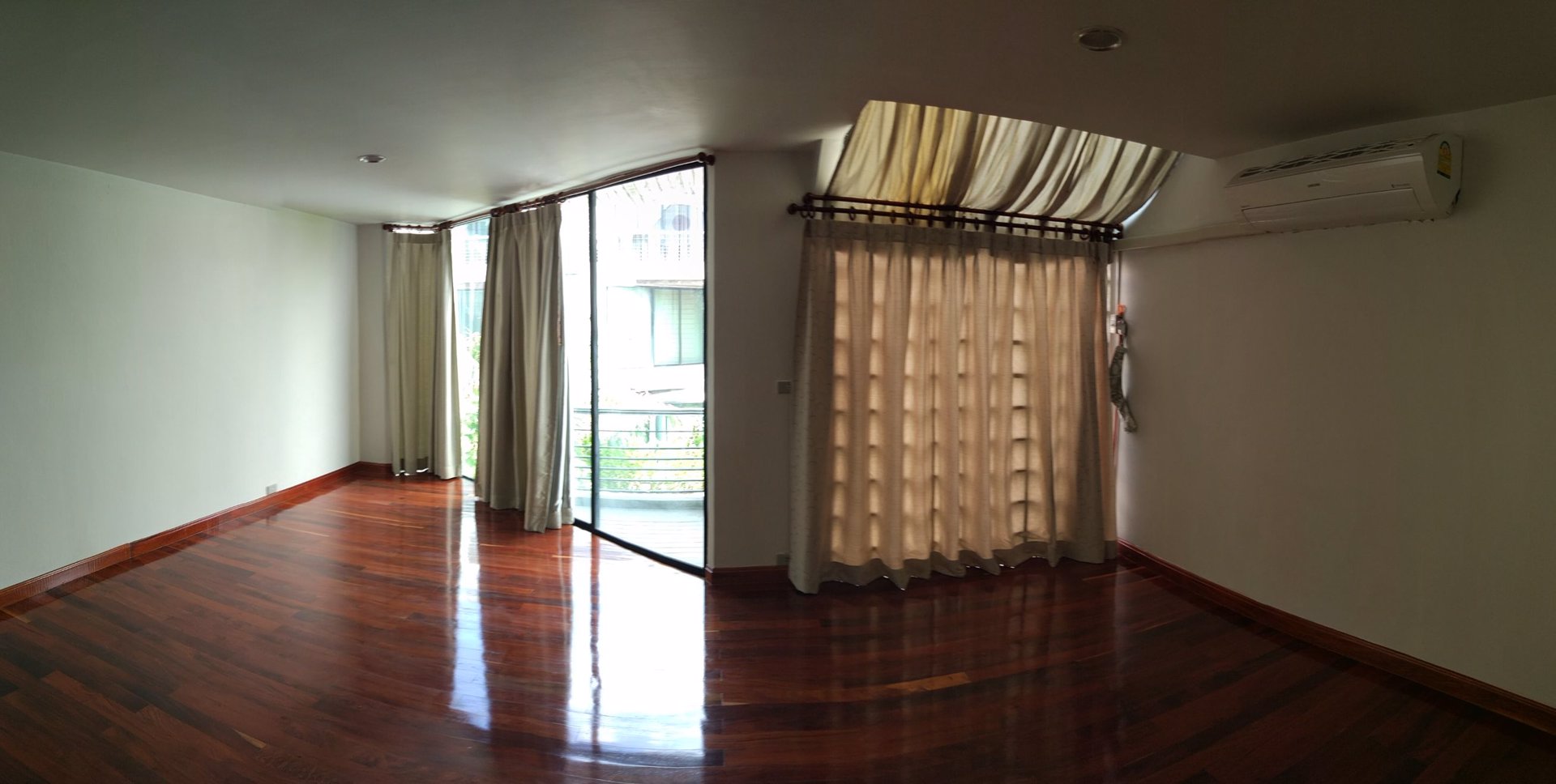 บ้านทาวน์โฮมแต่งโมเดิน-ซอยลาดพร้าว41-เดิน-6-นาทีถึงปากซอย-สถานีภาวนาโมโนเรลสีเหลือง