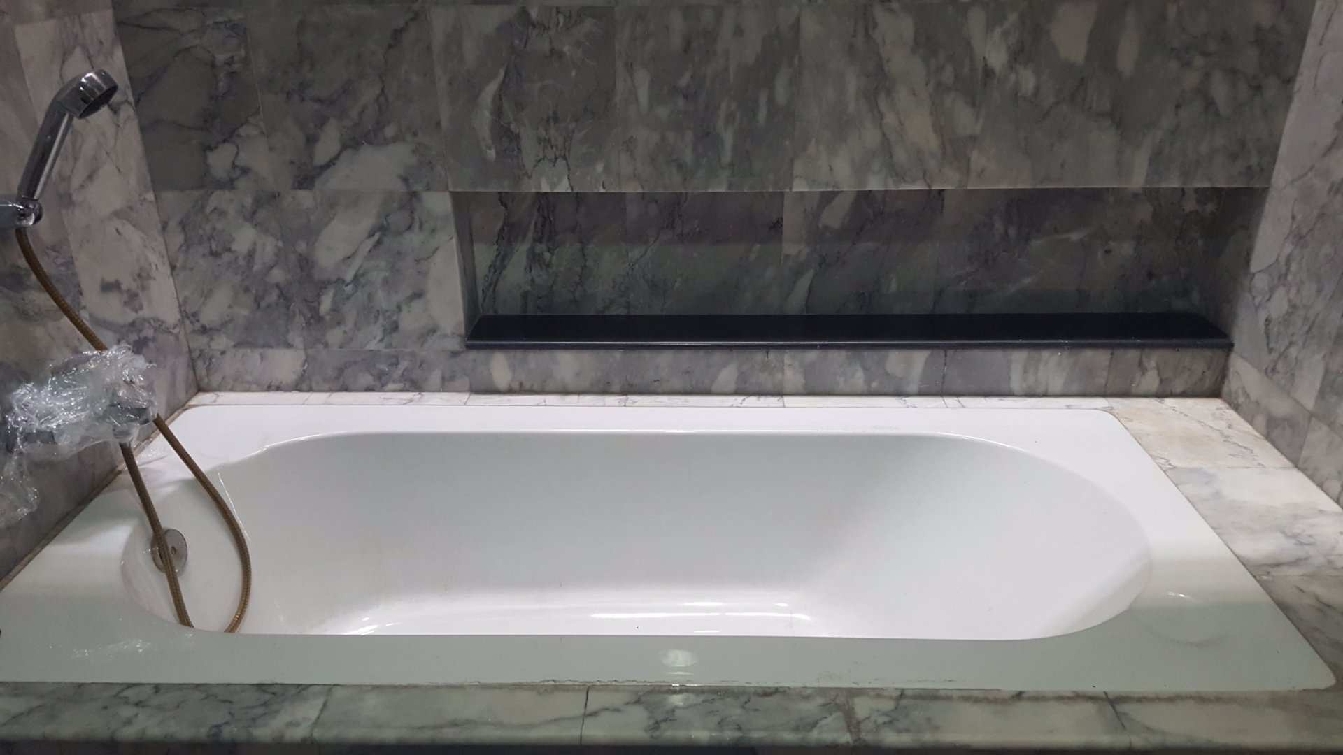 บ้านทาวน์โฮมแต่งโมเดิน-ซอยลาดพร้าว41-เดิน-6-นาทีถึงปากซอย-สถานีภาวนาโมโนเรลสีเหลือง