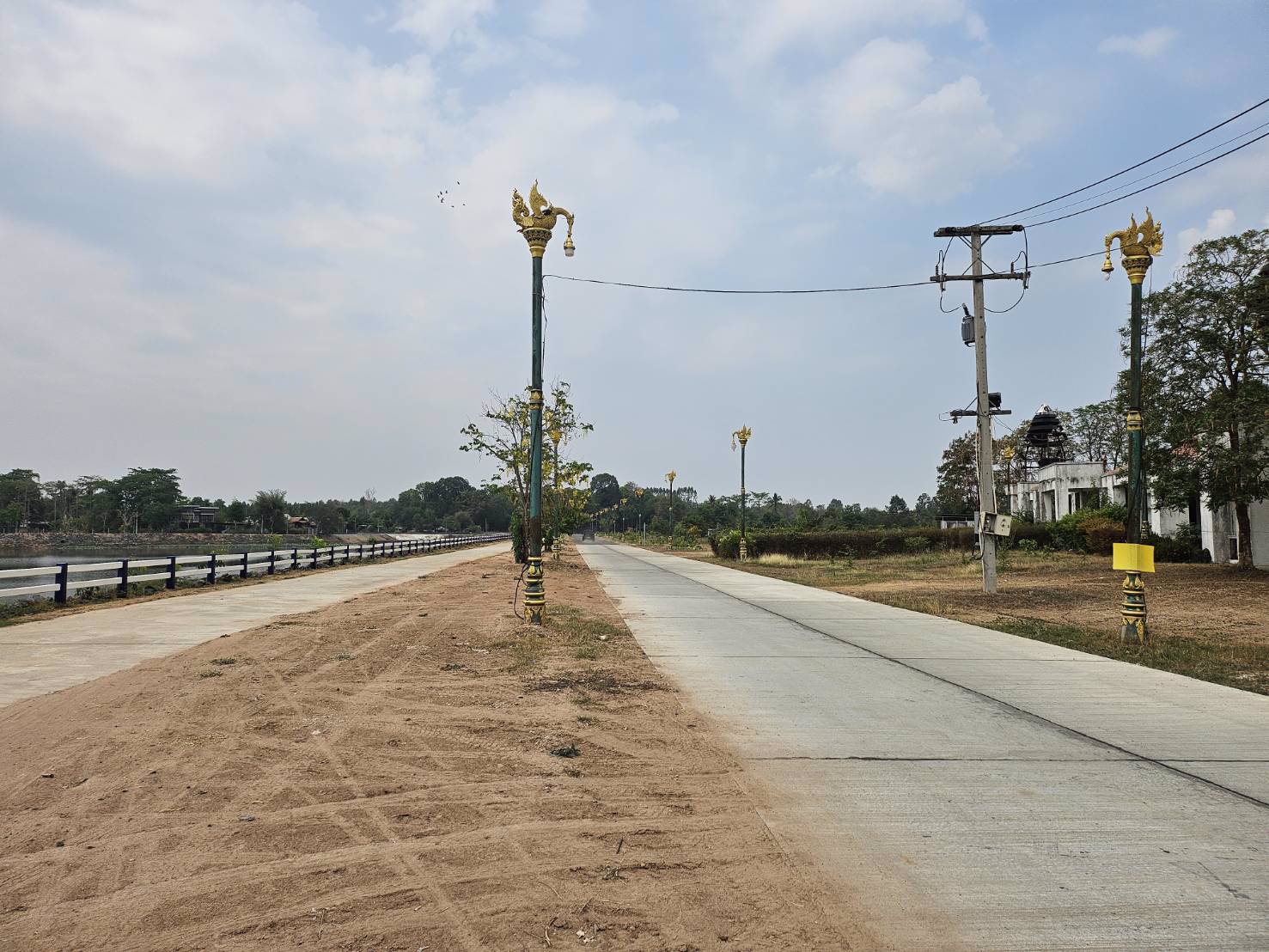 ขายที่ดิน-200-ตารางวา-อยู่หลังสำนักงานเทศบาล-ตำบลคูเมือง-บุรีรัมย์