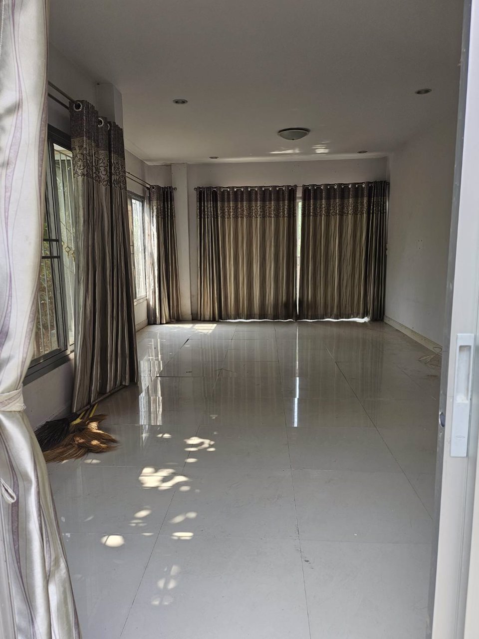 ขายบ้านเดี่ยว-2-ชั้น-หมู่บ้านพีแลนด์-บ้านใหม่-นครราชสีมา