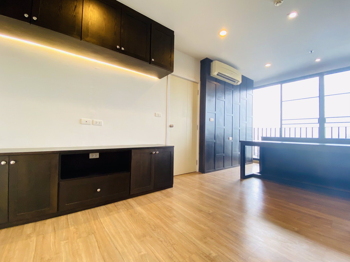 ขายต่ำกว่าราคาตลาด-และราคาประเมิน-คอนโด-the-tree-interchange-ใกล้-mrt-บางโพ-ห้อง-2-bed-ขนาด-75-ตรม