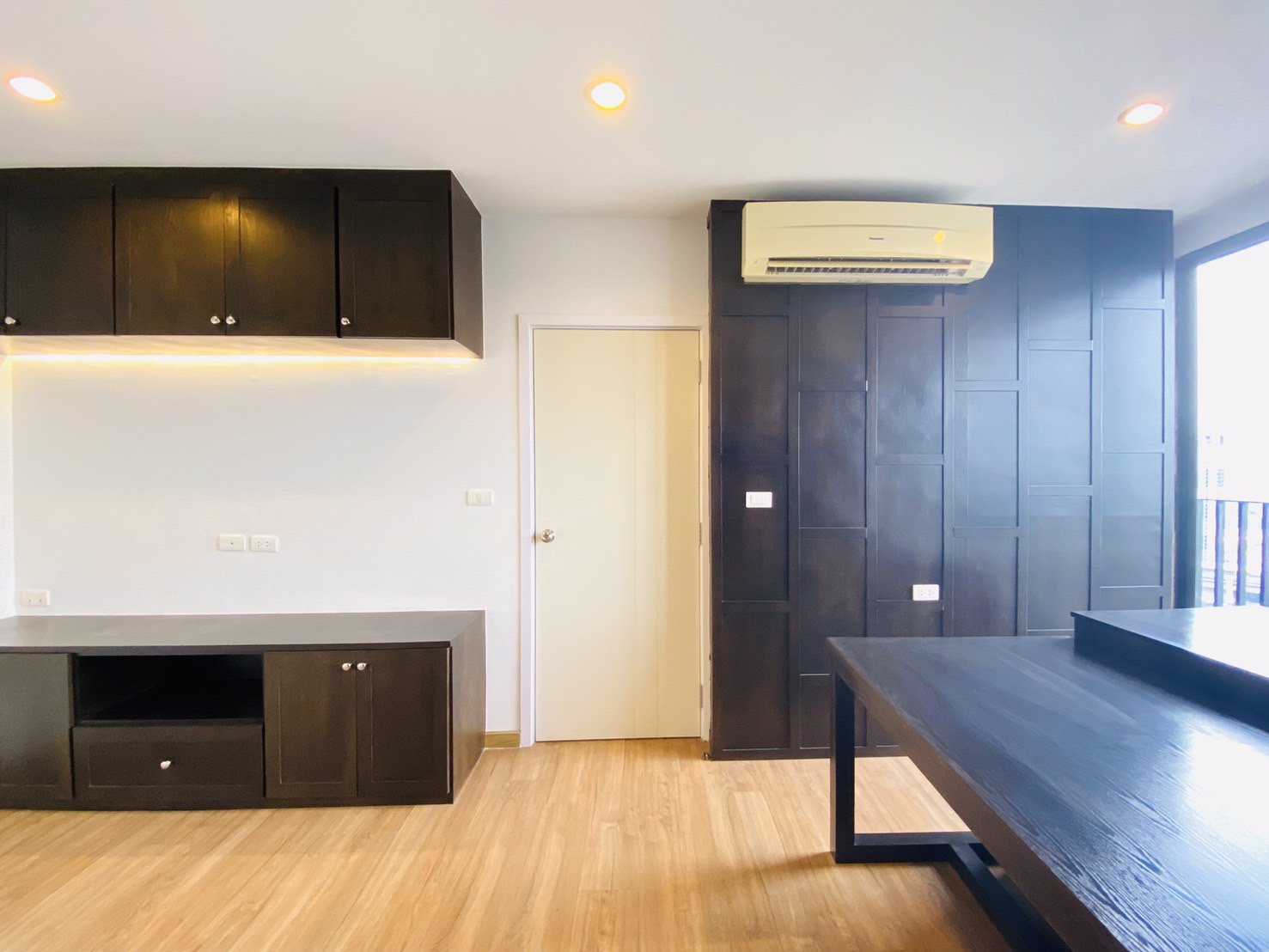 ขายต่ำกว่าราคาตลาด-และราคาประเมิน-คอนโด-the-tree-interchange-ใกล้-mrt-บางโพ-ห้อง-2-bed-ขนาด-75-ตรม