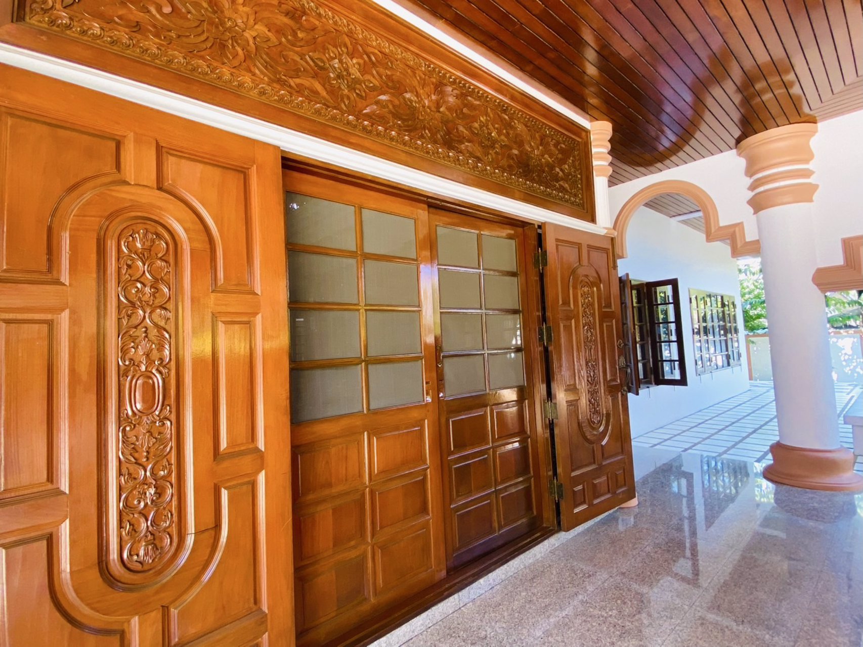 ขายบ้านเดี่ยว-2-ชั้น-เนื้อที่-610-ตรว-พื้นที่ใช้สอยกว่า-1500-ตรม-ตกแต่งด้วยไม้สักทั้งหลัง-ใกล้-สน