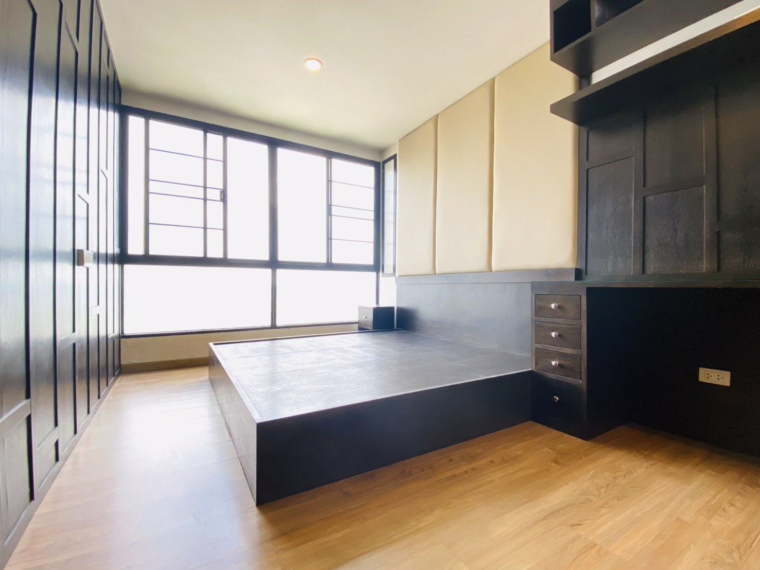 ขายต่ำกว่าราคาตลาด-และราคาประเมิน-คอนโด-the-tree-interchange-ใกล้-mrt-บางโพ-ห้อง-2-bed-ขนาด-75-ตรม