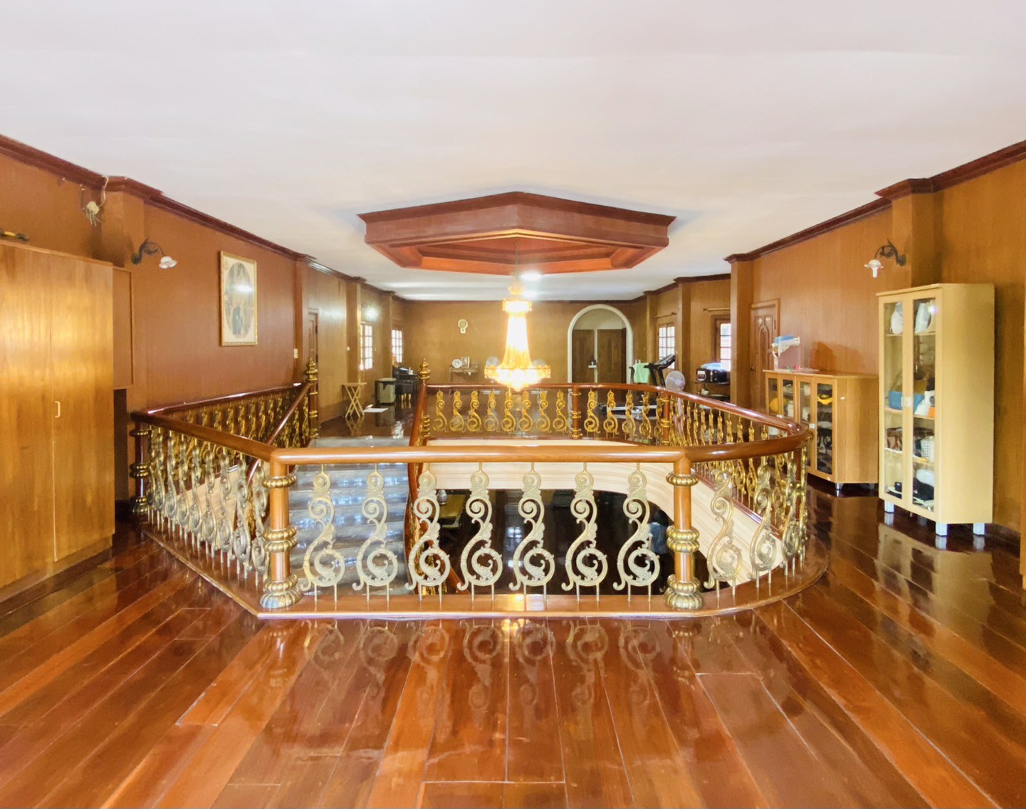 ขายบ้านเดี่ยว-2-ชั้น-เนื้อที่-610-ตรว-พื้นที่ใช้สอยกว่า-1500-ตรม-ตกแต่งด้วยไม้สักทั้งหลัง-ใกล้-สน