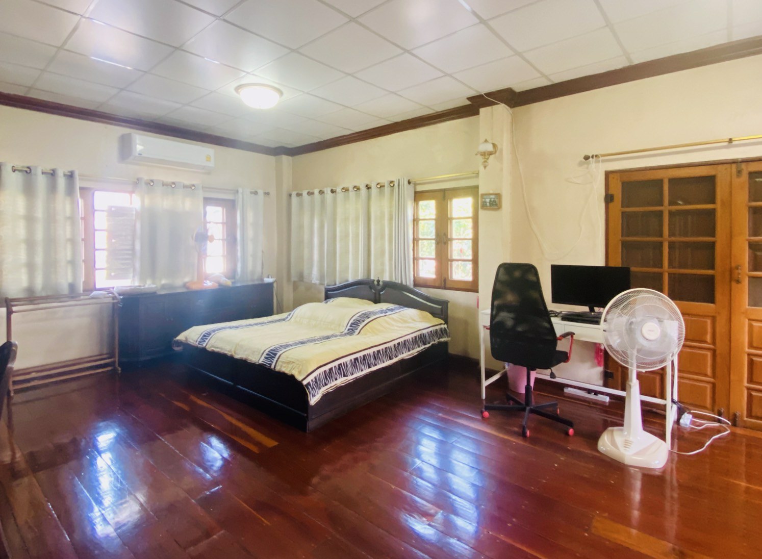 ขายบ้านเดี่ยว-2-ชั้น-เนื้อที่-610-ตรว-พื้นที่ใช้สอยกว่า-1500-ตรม-ตกแต่งด้วยไม้สักทั้งหลัง-ใกล้-สน