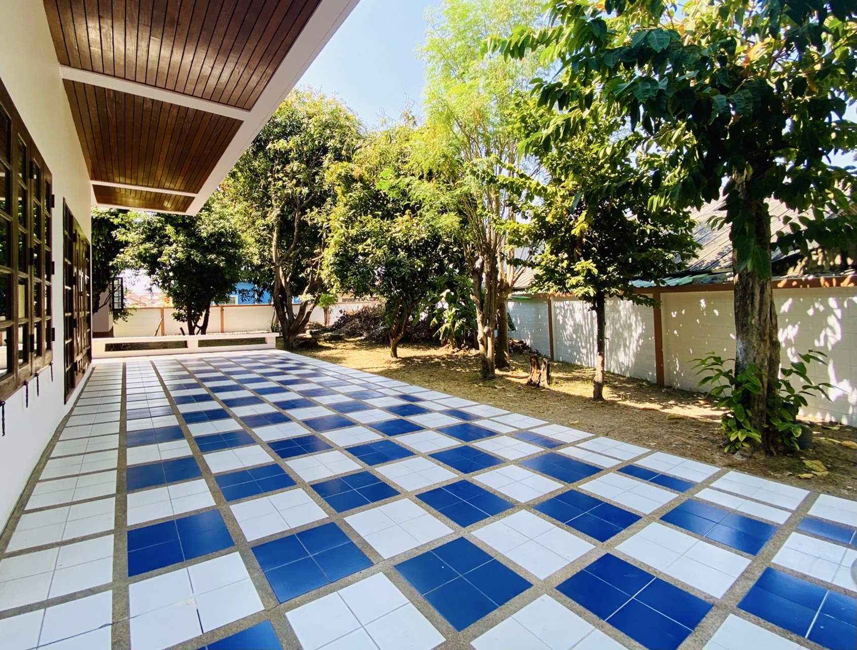 ขายบ้านเดี่ยว-2-ชั้น-เนื้อที่-610-ตรว-พื้นที่ใช้สอยกว่า-1500-ตรม-ตกแต่งด้วยไม้สักทั้งหลัง-ใกล้-สน