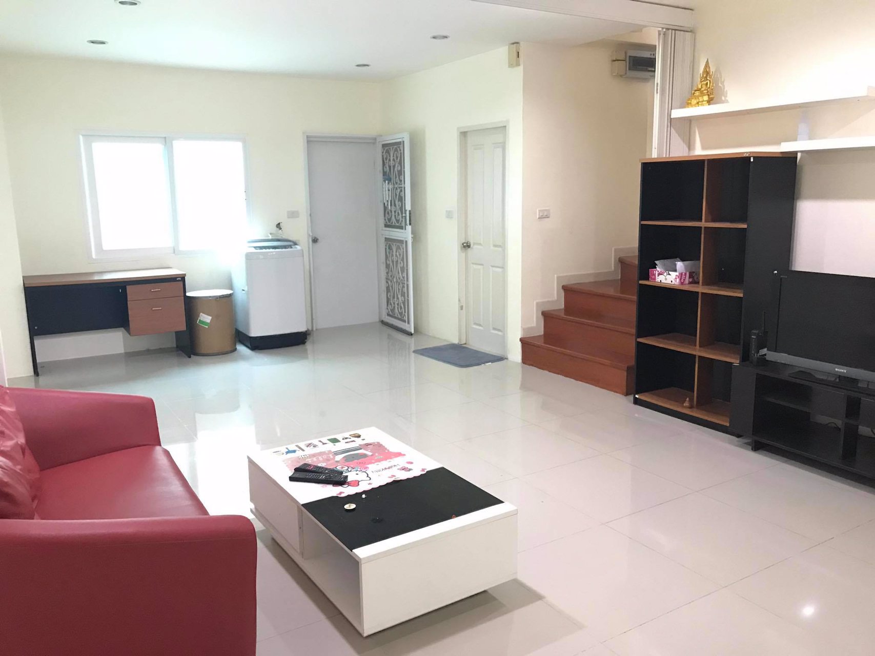 ให้เช่าทาวน์โฮม2ชั้นซอยนวลจันทร์