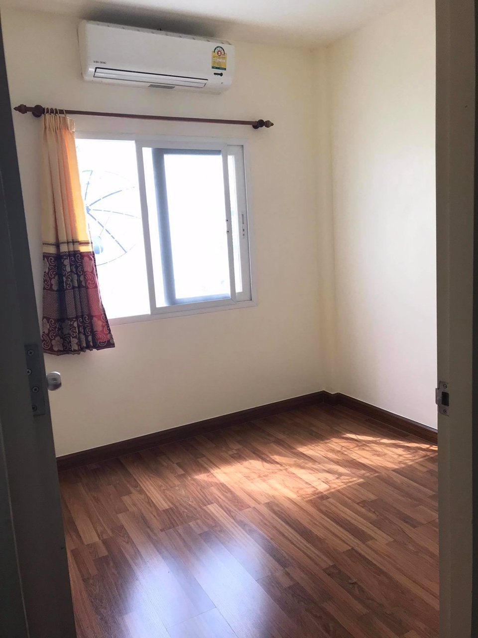 ให้เช่าทาวน์โฮม2ชั้นซอยนวลจันทร์