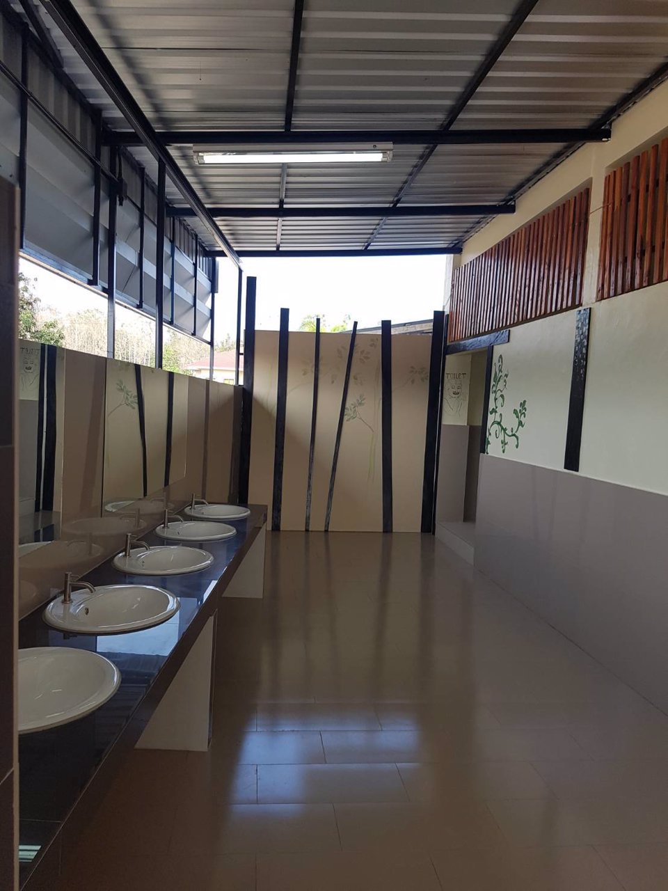 ด่วน-ทำเลทอง-ขายที่ดินพร้อมสิ่งปลูกสร้าง-ขนาด-2-1-23-ไร่