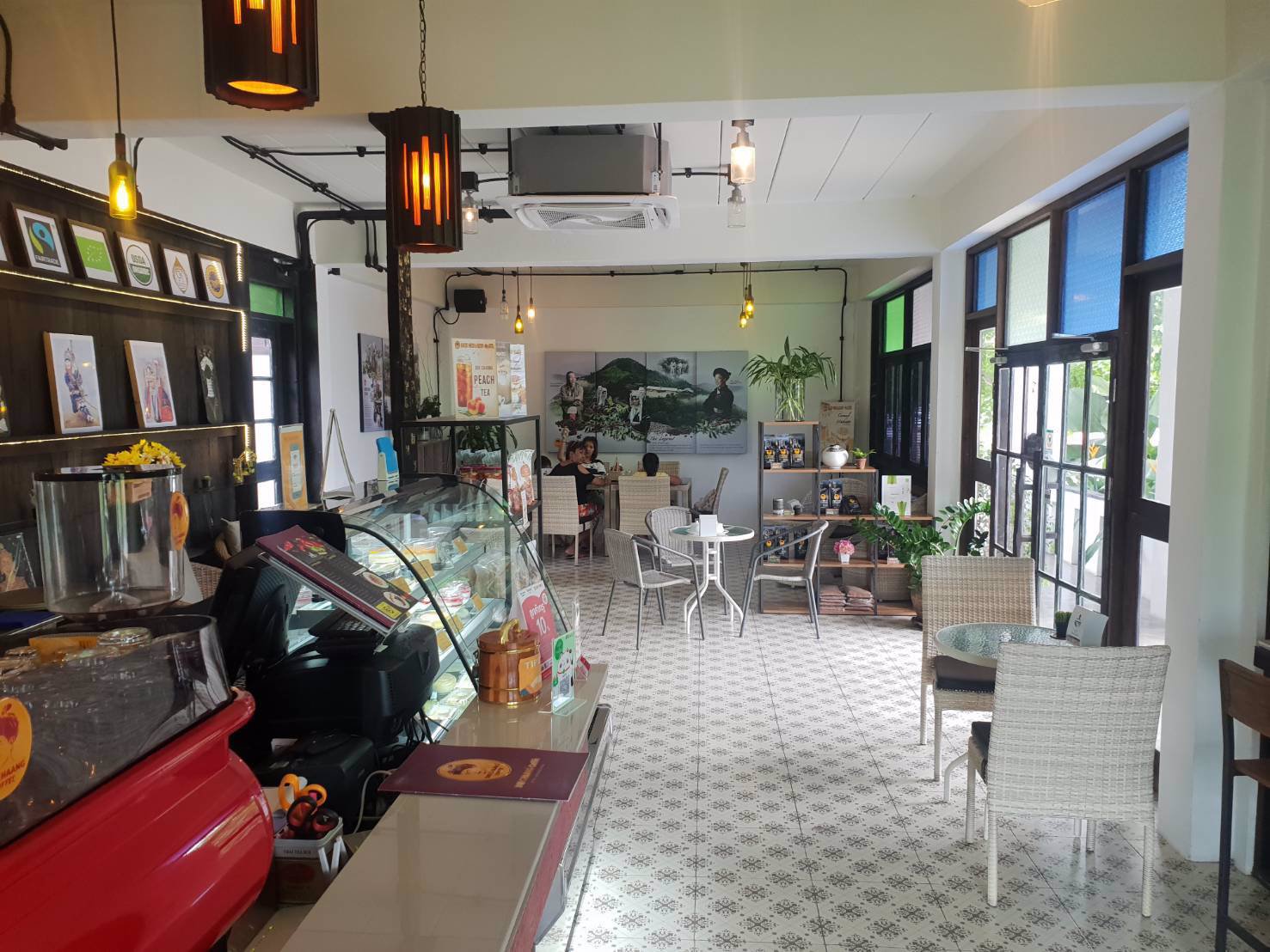 ด่วน-ทำเลทอง-ขายที่ดินพร้อมสิ่งปลูกสร้าง-ขนาด-2-1-23-ไร่