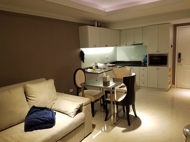 for-rent-state-tower-1br-54sqm-23000thb-nice-room-high-floor-near-bts-saphan-taksin