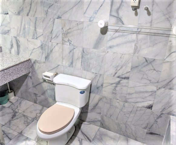 for-rent-state-tower-1br-68sqm-18000thb-best-price-high-floor-near-bts-saphan-taksin