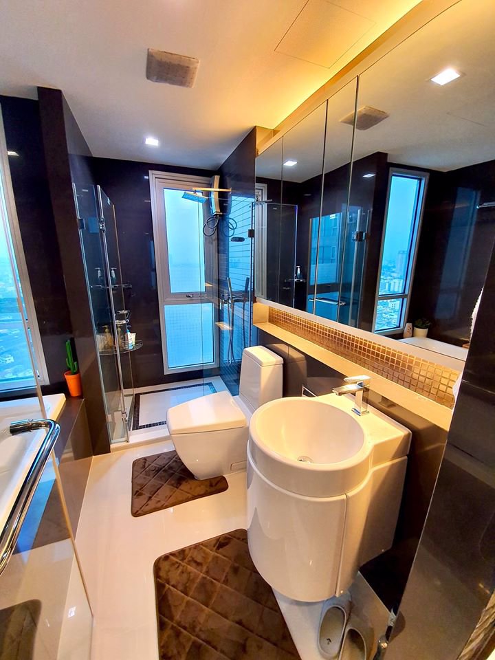 ให้เช่า-for-rent-rhythm-sathorn-ริทึ่ม-สาทร-an-extra-large-1-bedroom-1-bathroom