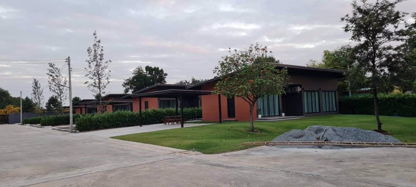 “the-8ight-villa-saraburi”