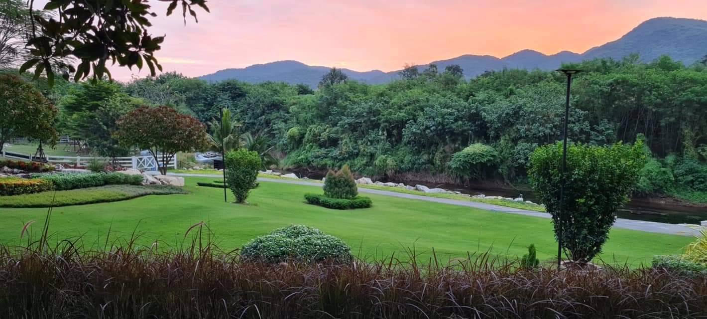 “the-8ight-villa-saraburi”