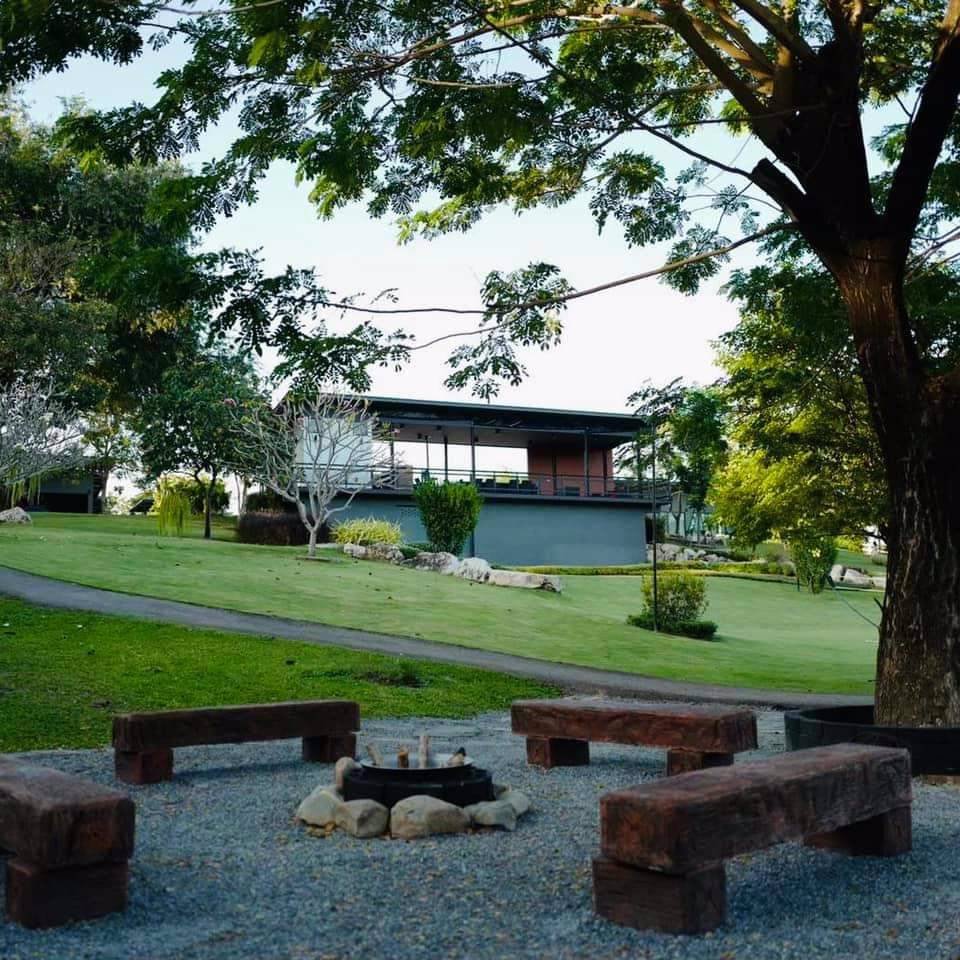 “the-8ight-villa-saraburi”