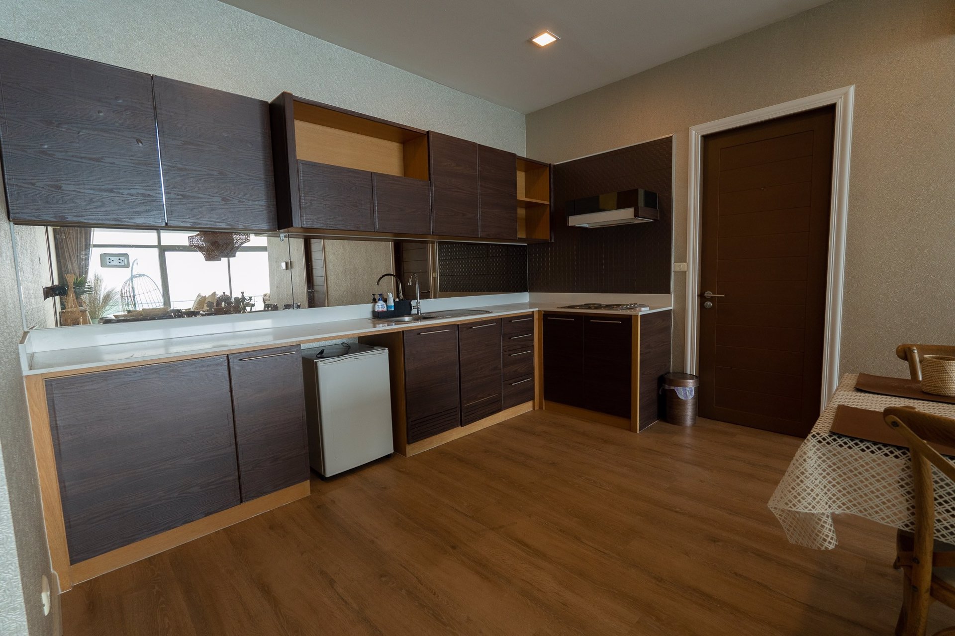 ขาย-เช่า-คอนโด-casalunar-paradiso-condo-บางแสน