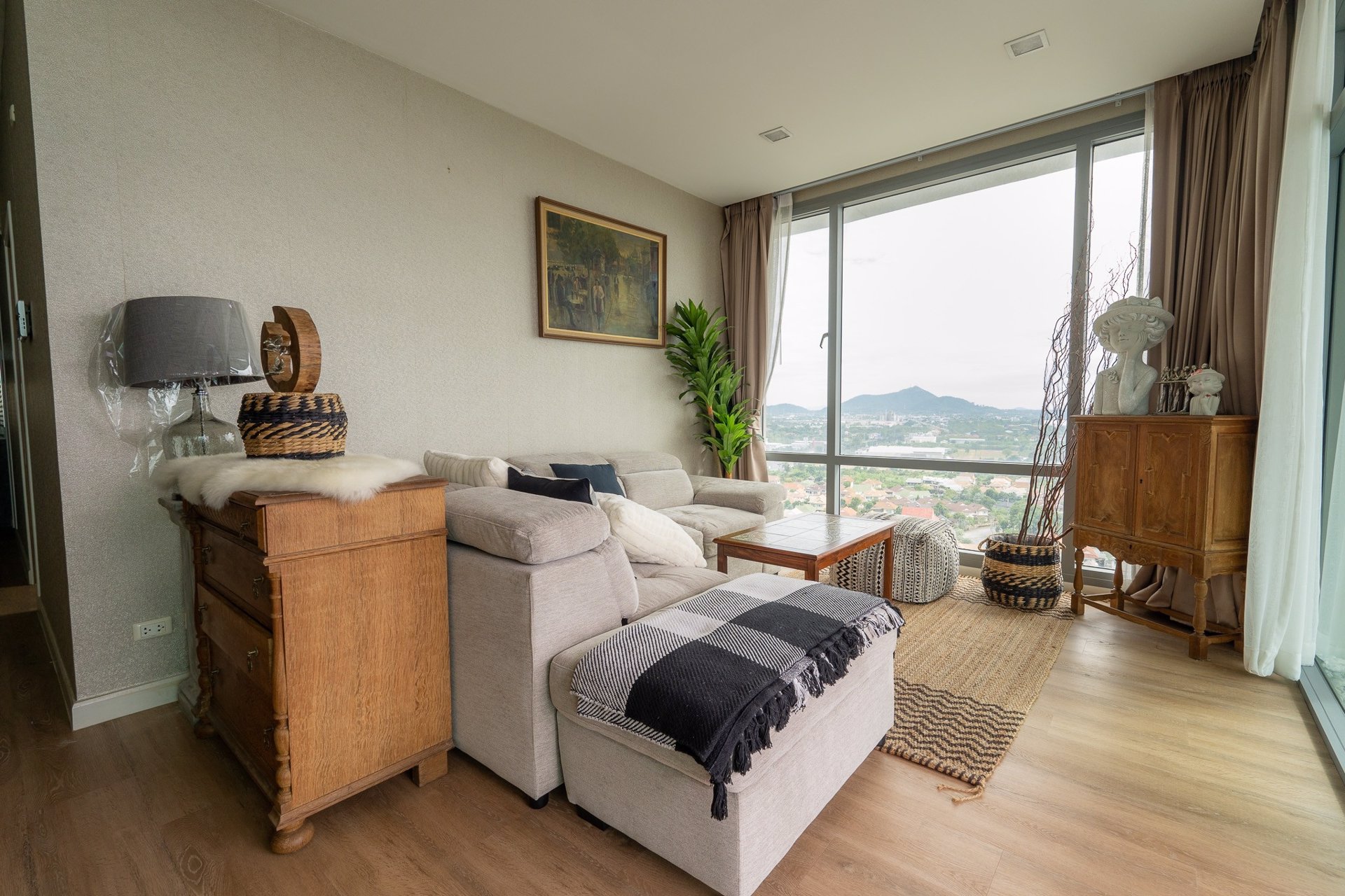 ขาย-เช่า-คอนโด-casalunar-paradiso-condo-บางแสน