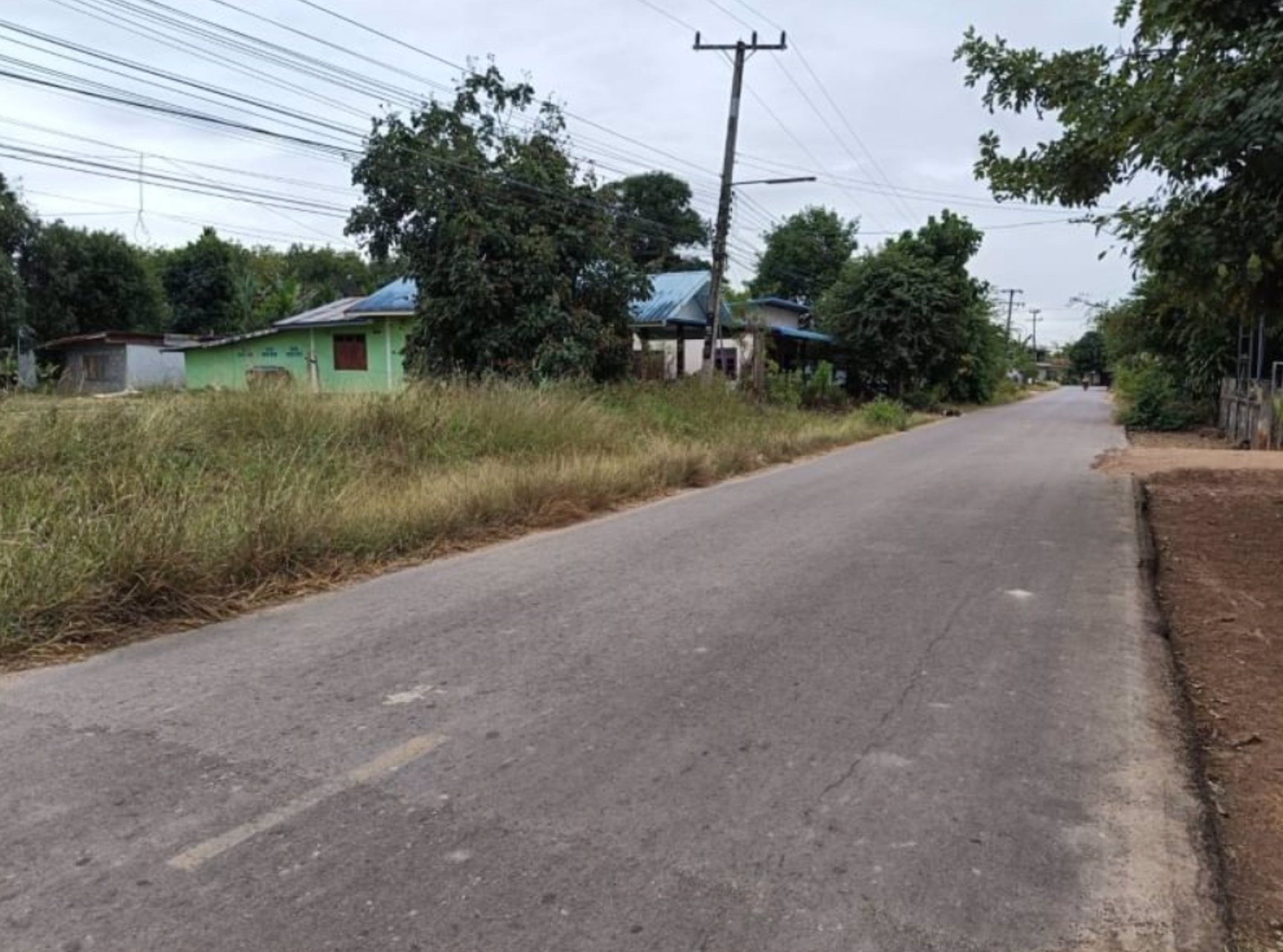 ขาย-ที่ดินถมแล้ว-มีน้ำไฟฟ้า-อยู่ในชุมชน-เนื้อที่-247ตรว