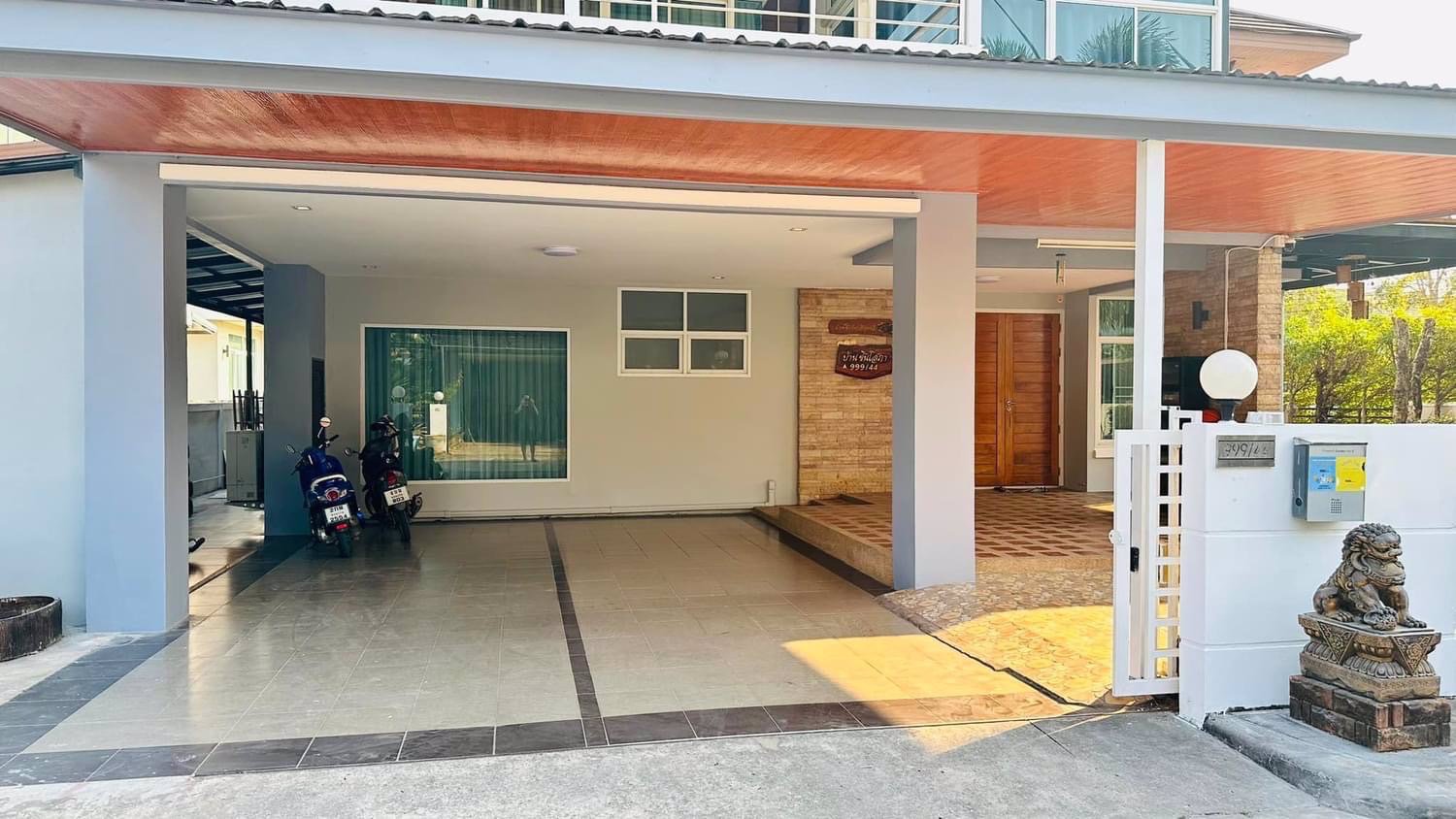 ขายบ้านเดี่ยว-2-ชั้น-หมู่บ้านฉัตรเพชรโครงการ2-ถนนเหล่านาดี