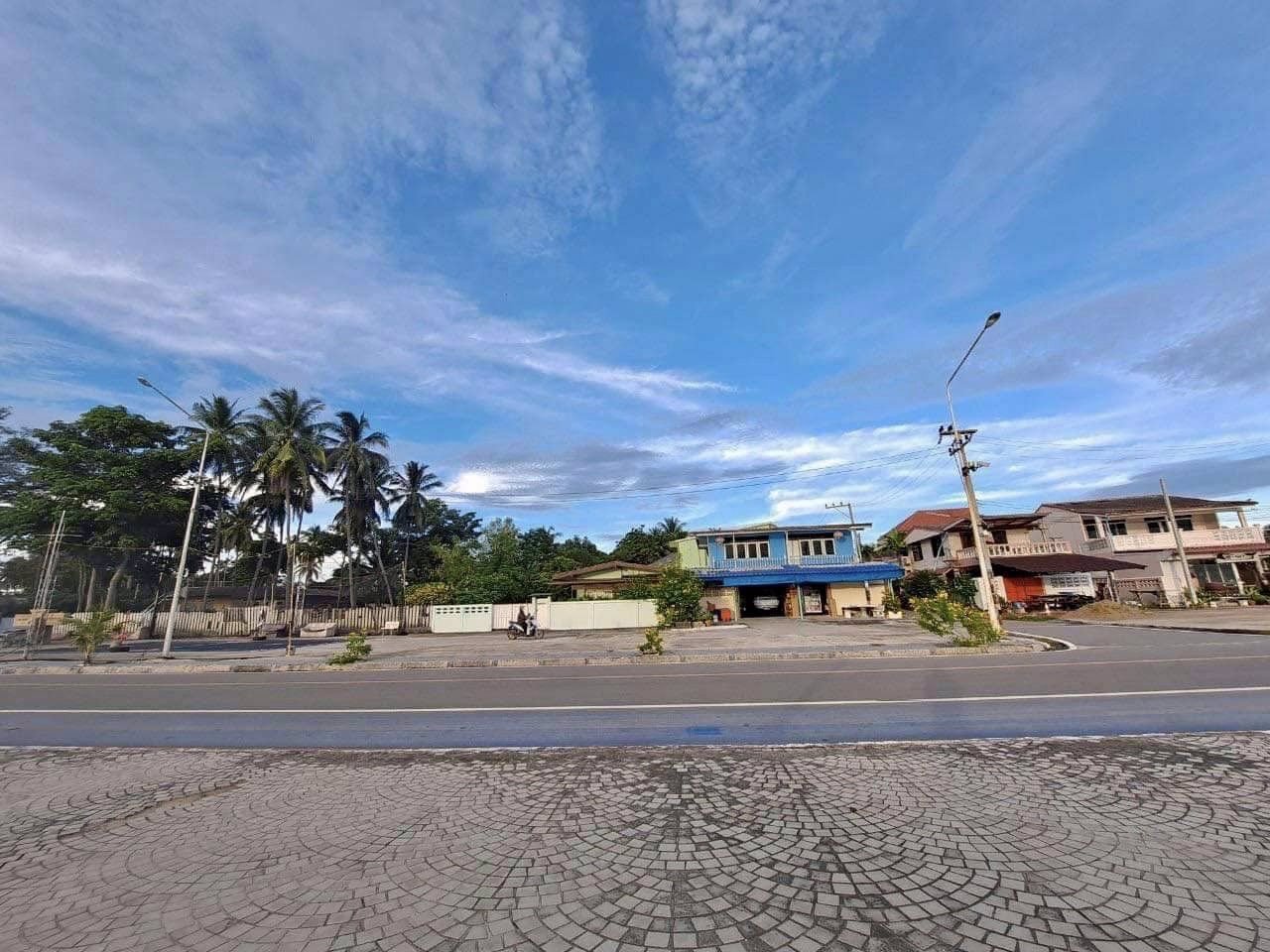 ขายด่วน-ที่ดินทำเลทอง-ติดทะเล-อ่าวประจวบ-เป็นบ้านสองชั้นพื้นที่-559-ตรว