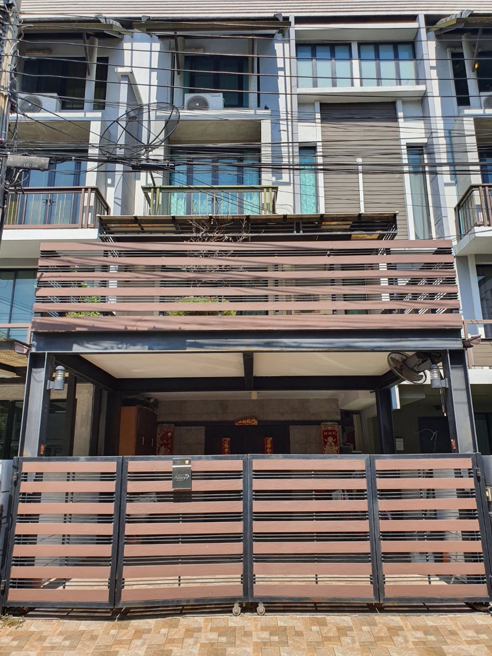 ขาย-ทาวน์โฮม-หมู่บ้าน-อารียา-แมนดารีนา-สุขุมวิท-77-ตึก-4-ชั้น-ขนาดพื้นที่-21ตรว