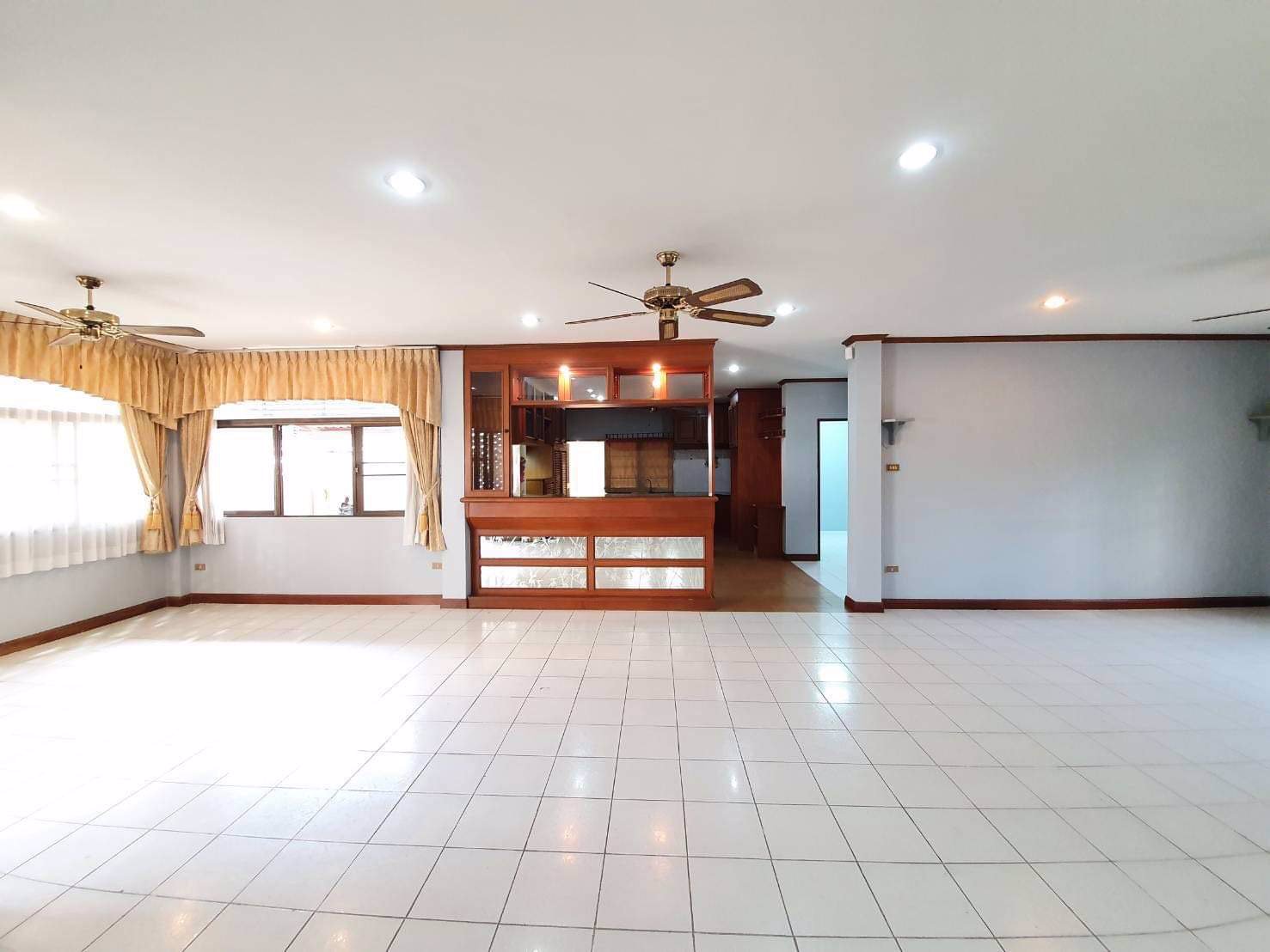 ขายบ้านเดี่ยวพัทยา-หมู่บ้านสุขสบายวิลล่า-ใกล้ทะเล-ถนนเทพประสิทธิ์