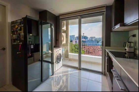 for-sale-spacious-98-sqm-luxury-two-bedroom-corner-unit-with-jacuzzi-off-nimman-ขายห้องใหญ่มุม-2นอน