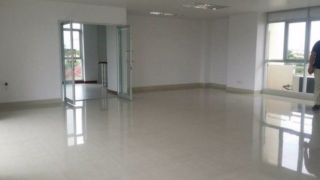 ให้เช่า-อาคารสำนักงาน-8-ชั้น-มีลิฟท์โดยสาร-ถนนศรีนครินทร์-ใกล้ซีคอนสแควร์