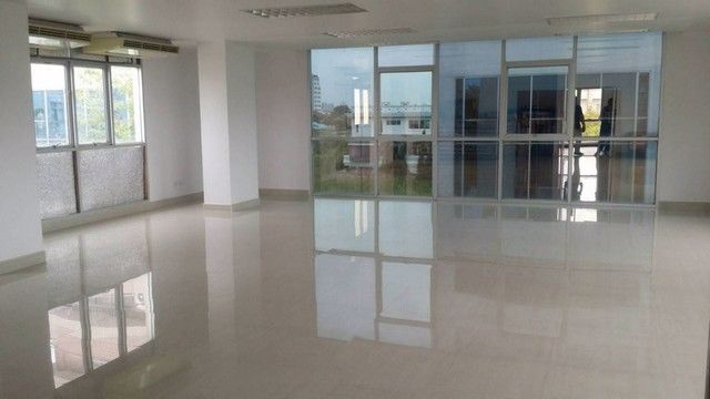 ให้เช่า-อาคารสำนักงาน-8-ชั้น-มีลิฟท์โดยสาร-ถนนศรีนครินทร์-ใกล้ซีคอนสแควร์