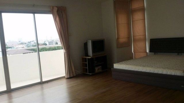 ให้เช่า-อาคารสำนักงาน-8-ชั้น-มีลิฟท์โดยสาร-ถนนศรีนครินทร์-ใกล้ซีคอนสแควร์