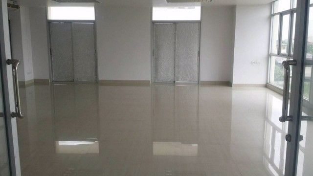 ให้เช่า-อาคารสำนักงาน-8-ชั้น-มีลิฟท์โดยสาร-ถนนศรีนครินทร์-ใกล้ซีคอนสแควร์