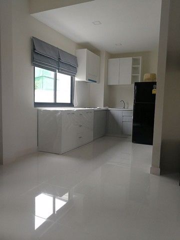 ทาวน์โฮม-3-ชั้นหลังใหม่-ให้เช่า-โครงการ-วิลลา-อัลเบลโล่-villa-albero-กรุงเทพกรีฑา-เฟอร์ครบพร้อมอยู