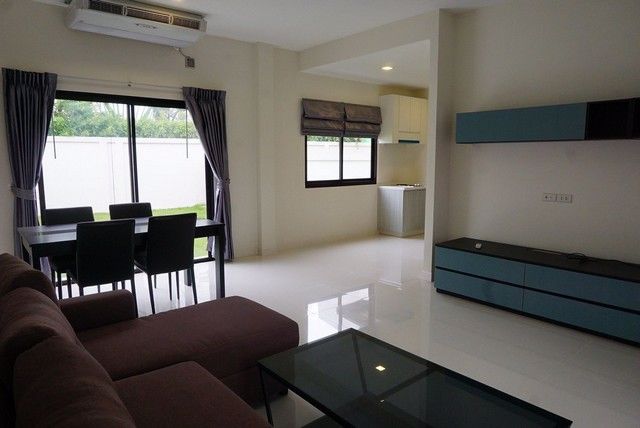 ทาวน์โฮม-3-ชั้นหลังใหม่-ให้เช่า-โครงการ-วิลลา-อัลเบลโล่-villa-albero-กรุงเทพกรีฑา-เฟอร์ครบพร้อมอยู