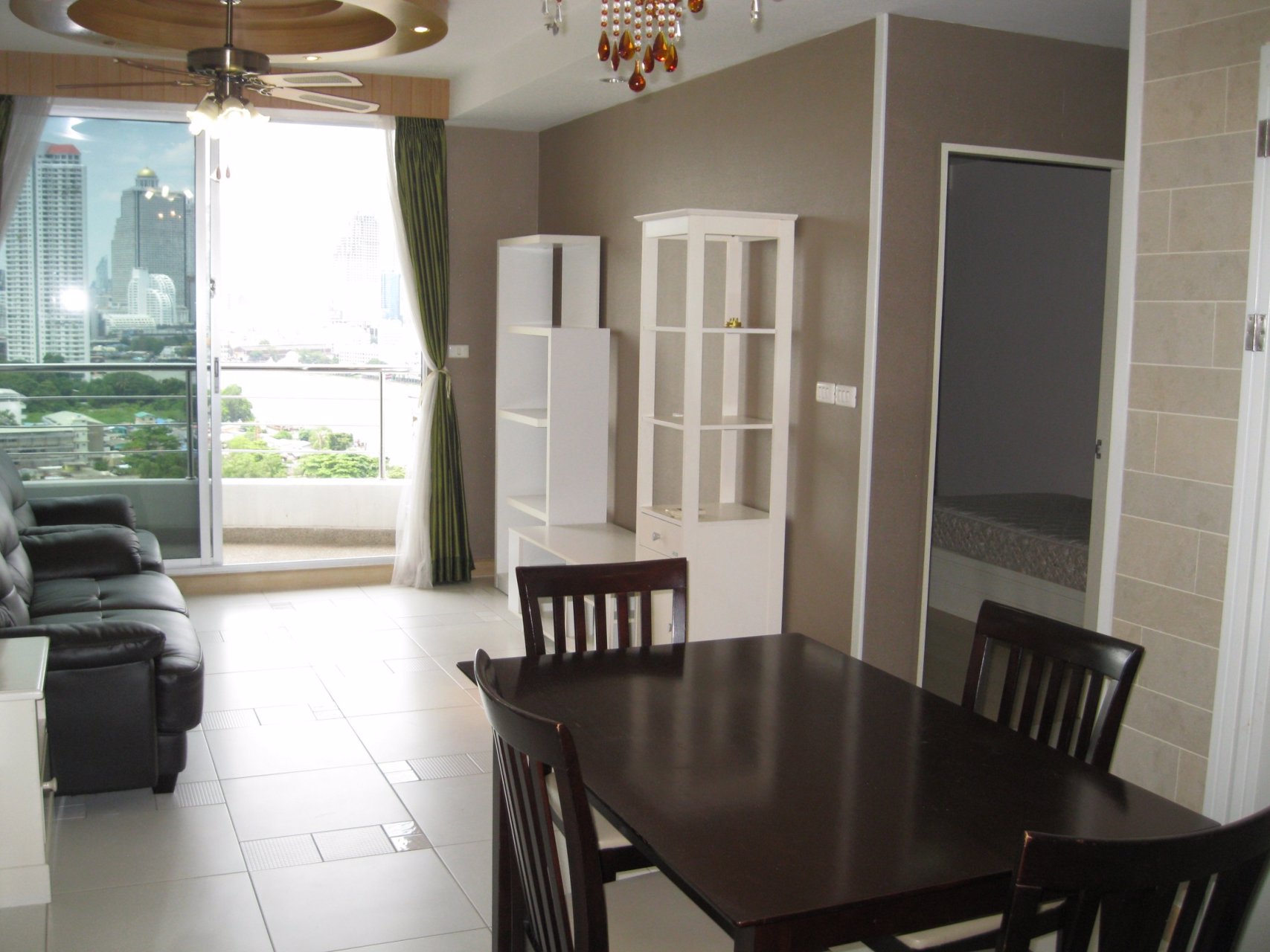 ขายคอนโดมิเนียม-ศุภาลัย-ริเวอร์เพลส-เจริญนคร-37-39-ตกแต่งเรียบร้อย