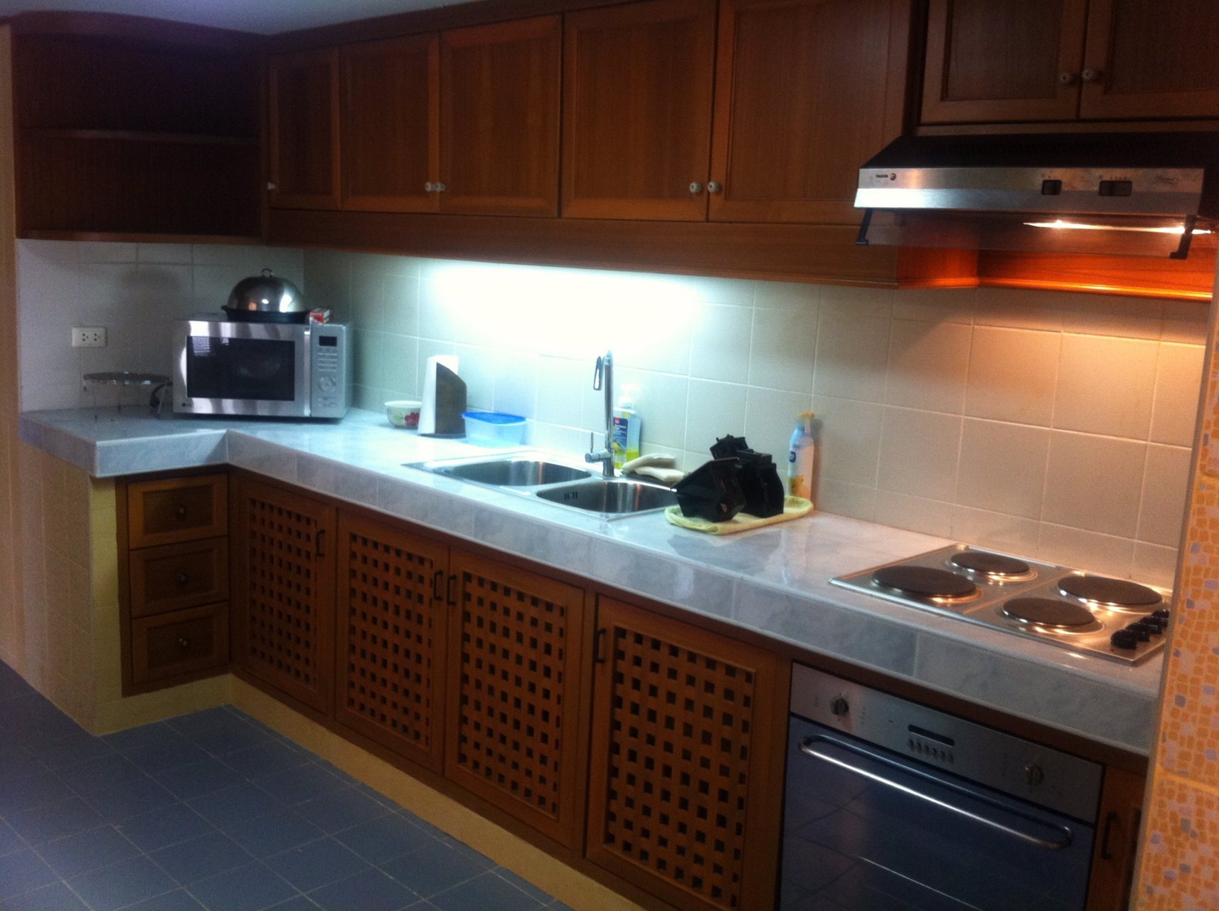 ขายเพรสทีจคอนโดมิเนียม-pc6-โครงการธนาซิตี้-บางนา-ตราด-กม14