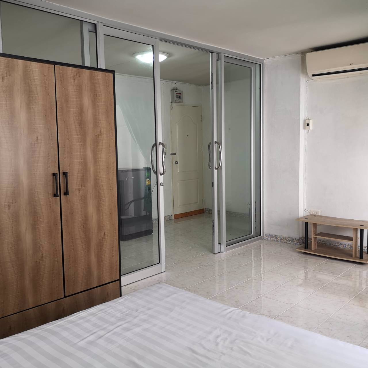 ให้เช่าคอนโด-ถนนรามคำแหง