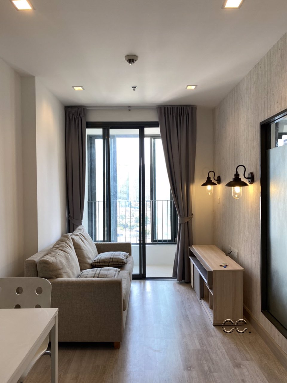 for-rent-1-bed-condo-near-mrt-phraram-kao-9-bangkok-thailand