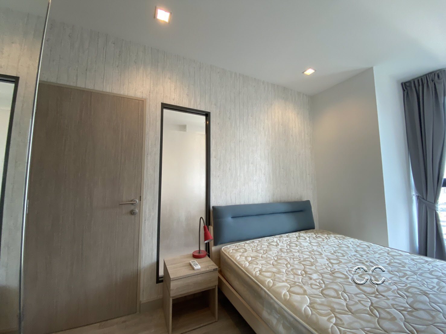 for-rent-1-bed-condo-near-mrt-phraram-kao-9-bangkok-thailand
