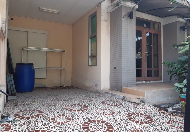 ขาย-ทาวน์เฮ้าส์-การ์เด้นสวีทดิอินดี้โฮม-garden-suite-the-indy-home-ซอยราษฎร์พัฒนา-ถนนรามคำแหง-เขตส