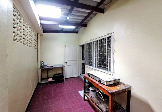 ขายทาวน์เฮ้าส์-หมู่บ้านธนะธานี-ถนนสุคนธสวัสดิ์-ซอย-24-เขตลาดพร้าว-กรุงเทพมหานคร