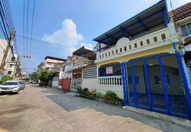 ขายทาวน์เฮ้าส์-หมู่บ้านธนะธานี-ถนนสุคนธสวัสดิ์-ซอย-24-เขตลาดพร้าว-กรุงเทพมหานคร