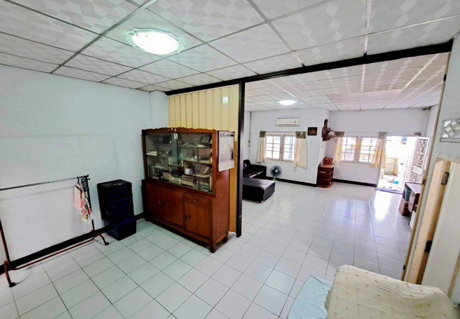 ขายทาวน์เฮ้าส์-หมู่บ้านธนะธานี-ถนนสุคนธสวัสดิ์-ซอย-24-เขตลาดพร้าว-กรุงเทพมหานคร