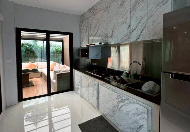 ขายทาวน์เฮ้าส์-หมู่บ้านกลางเมือง-บางนา-วงแหวน-ถนนกาญจนาภิเษก-บางพลี-สมุทรปราการ